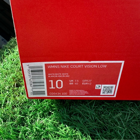 Nike Wmns Court Vision Low Triple White - Picture 13 of 13